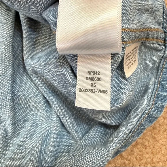 Madewell Chambray Denim Darted Button-Up Long Sleeve Shirt XS - Picture 8 of 11